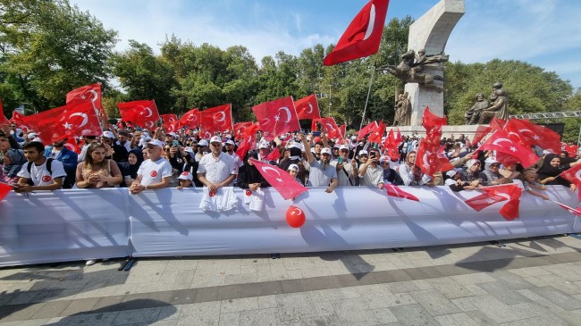 Duyarlı vatandaşlar, LGBT dayatmasına tepki koydu