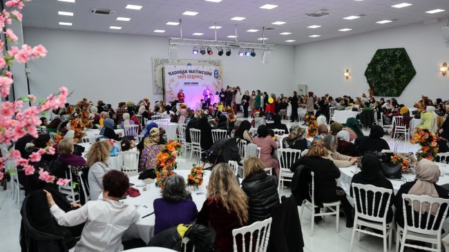 Eyüpsultan Belediyesi, eğlence garantili kadınlar matinesi yapıyor