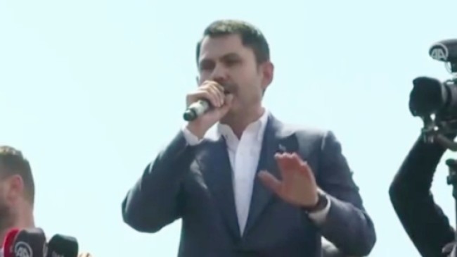 Bakan Kurum, “Bu meydanda 14 Mayıs zaferini görüyorum”