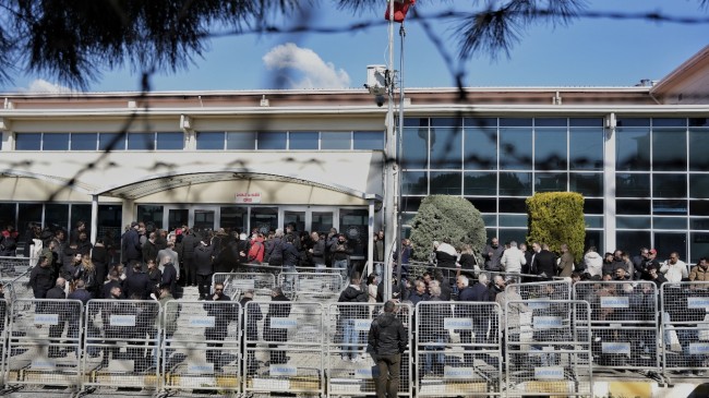 Ekrem İmamoğlu’nun yargılandığı davada ara karar