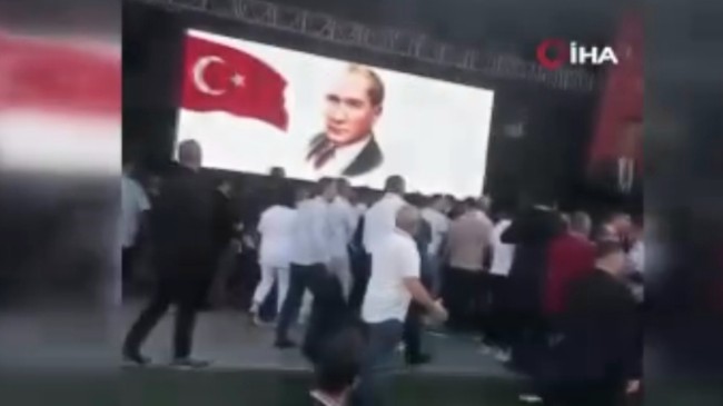CHP Esenyurt İlçe Kongresinde kavga çıktı