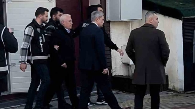 Bursa Büyükşehir Belediye Başkanı Mustafa Bozbey görevden uzaklaştırıldı