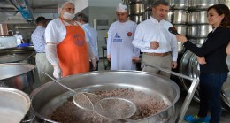 Üsküdar’da hergün 30 bin kişiye iftar