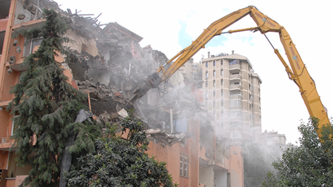 Kadıköy Belediyesi’nden gelişigüzel yıkıma izin yok