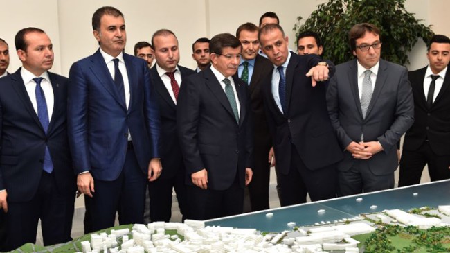 Başbakan Davutoğlu Beyoğlu Belediyesi’nde