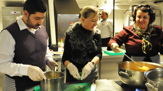 Üsküdar’da Türk, Rus ve Suriyeli aşçılardan dostluk sofrası