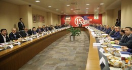 Başbakan Davutoğlu belediye başkanlarıyla