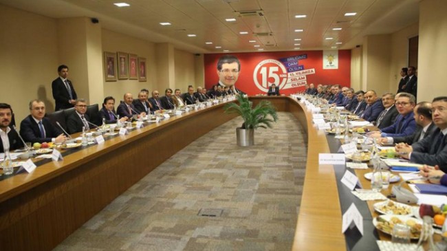 Başbakan Davutoğlu belediye başkanlarıyla