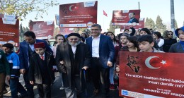 Başkan Türkmen, öğrencilerle Milli Şairimizin kabrinde