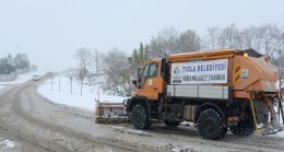 Tuzla’da karla mücadele sıkıntısız sürüyor