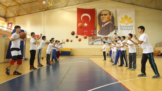 Sultanbeyli Belediyesi’nin öncülüğünde spor yapın
