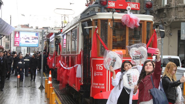 İstanbul tramvayları 102 yaşında