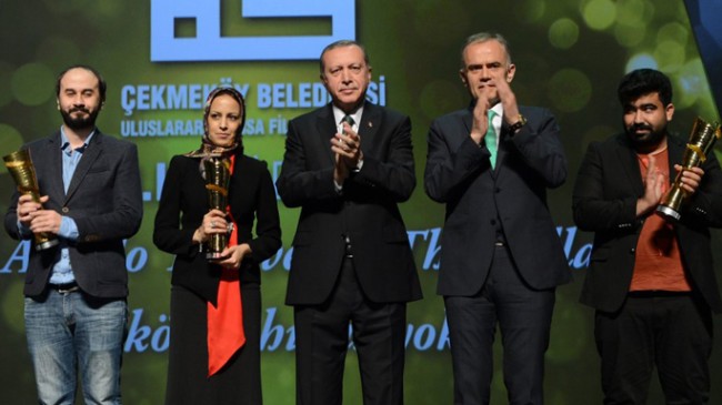 Merhamet ve Adalet Filmlerinin ödüllerini Cumhurbaşkanı Erdoğan verdi