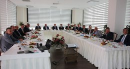 Sağlık Bakanı Mehmet Müezzinoğlu belediye başkanlarıyla buluştu
