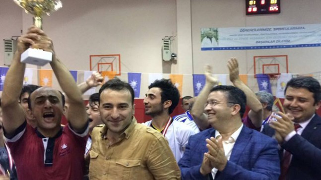 AK Parti Kadıköy’ün voleybol finali