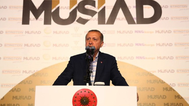 Cumhurbaşkanı Erdoğan, “Çevremizde sırtlanlar, üzerimizde akbabalar üşüşürken kendi aramızda kavgaya tutuşamayız”