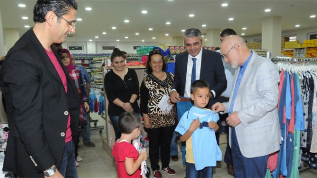 Beykoz Belediyesi’nden 6000 çocuğa bayramlık