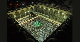 Kadir Gecesi’nde, Müslümanlar Çamlıca Camii’ne akın etti