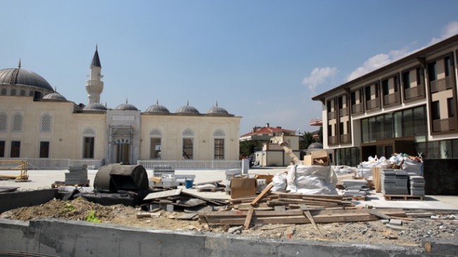 Florya Camii inşaatı bitmek üzere
