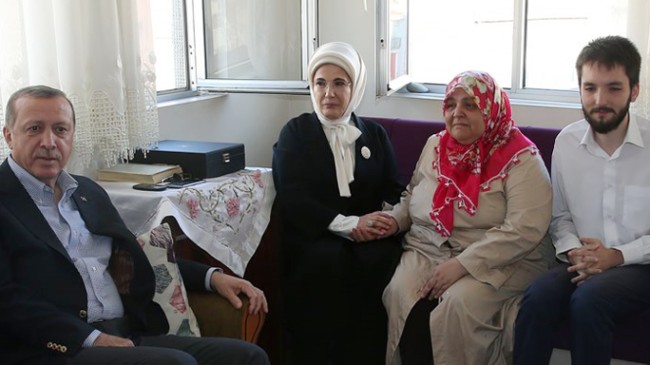 Cumhurbaşkanı Erdoğan’dan Şehit ailelerine bayram ziyareti
