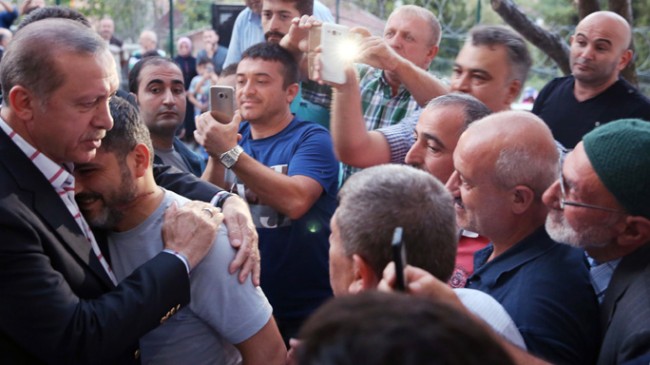 Cumhurbaşkanı Erdoğan’dan Şehit ailelerine ziyaret