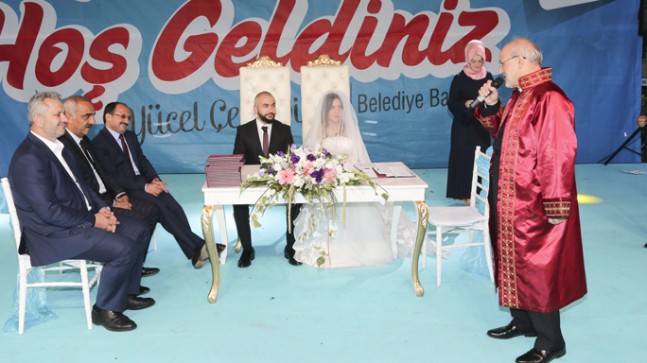 Beykoz Belediyesi 23 çiftin mutluluklarına sebep oldu