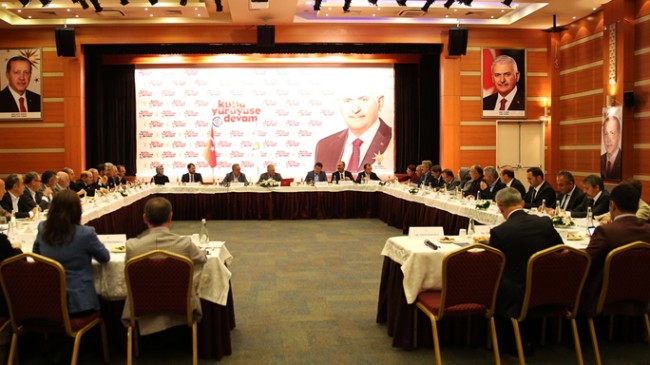 Başbakan Yıldırım’dan İstanbul Milletvekilleri ile istişare