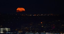 İstanbul’dan ‘Süper Ay’ görüntüsü
