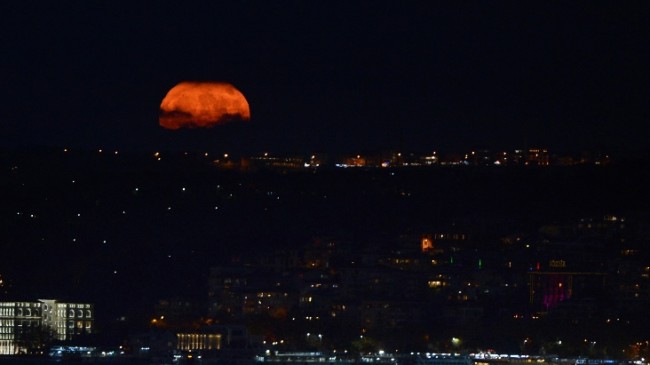 İstanbul’dan ‘Süper Ay’ görüntüsü