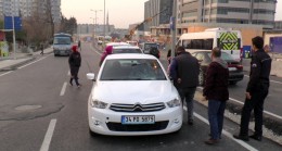 Ataşehir’de otomobil bayana çarptı