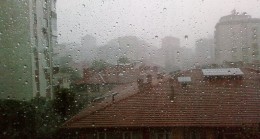 İstanbul’da sağanak yağış sürüyor