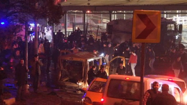 Vodafone Arena’da görevli çevik kuvvet ekibine bombalı saldırı