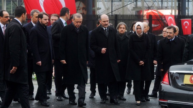 Cumhurbaşkanı Erdoğan, Şehitler Tepesi’nde incelemelerde bulundu