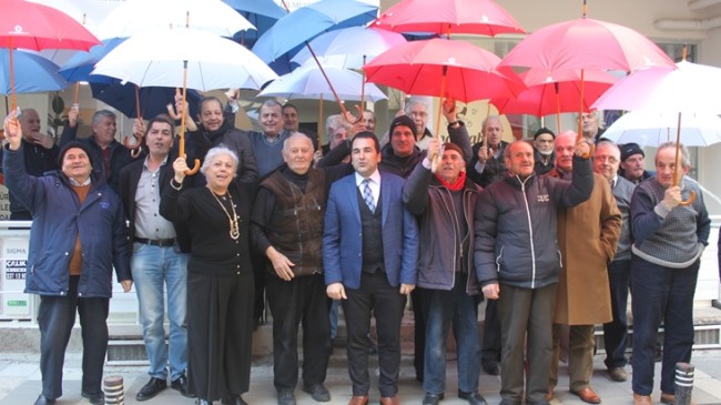 Başkan Hilmi Türkmen’den Üsküdarlı emeklilere şemsiye