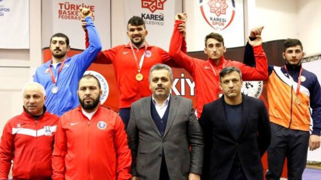 Sancaktepe Belediyespor’lu Nuri Temur, şampiyon oldu