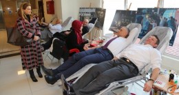 Başkan Poyraz ve belediye personelinden kan bağışı