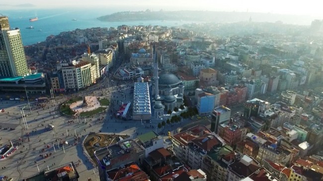 Taksim Camii için kazma vuruluyor