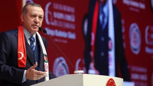 Cumhurbaşkanı Erdoğan, “Siyasi hayatımda kadınlarımıza zaten çok borçlanmıştım..”