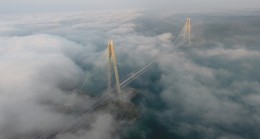 Yavuz Sultan Selim Köprüsü’nün sisli görüntüsü büyüledi