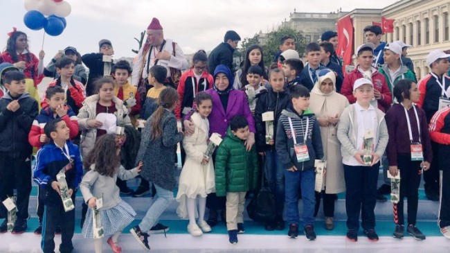 Başbakan Binali Yıldırım’ın eğitimci eşi Semiha Yıldırım, 81 ilden gelen çocuklarla buluştu