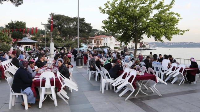 Beykoz Belediyesi komşuları iftar sofralarında buluşturuyor