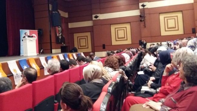 AK Parti Ataşehir İlçe Teşkilatı salonlara sığmadı