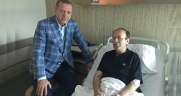 Cumhurbaşkanı Erdoğan, Yusuf Kaplan’ı hastanede ziyaret etti