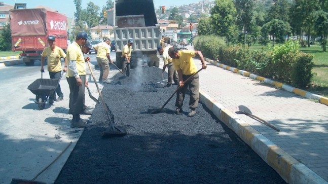 İBB’den ilçelere asfalt yardımı