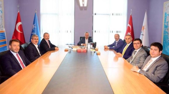 Başkan Erdem kurmaylarıyla Ankara’da