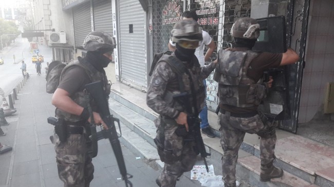 İstanbul’da uyuşturucu operasyonları sürüyor
