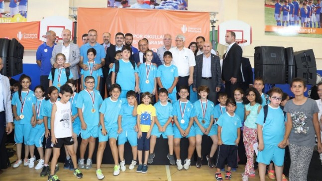 Ümraniye Belediyesi Yaz Spor Okulu 800 öğrenciyi ağırladı