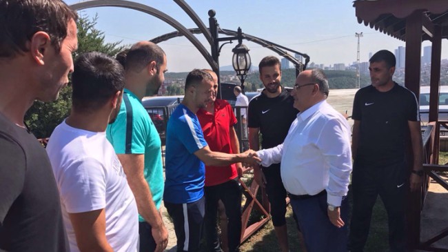 Başkan Can’ın Ümranispor’un ekibiyle moral motivasyon buluşması