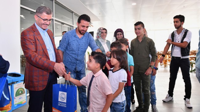 Başkan Türkmen, Suriye’deki savaşta yetim kalan çocuklarla buluştu