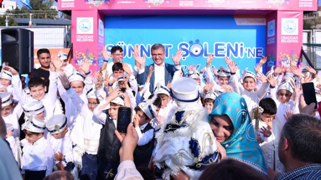 Üsküdar Belediyesi’nin sünnet ettirdiği çocuklar Kâtibim Festivali’nde